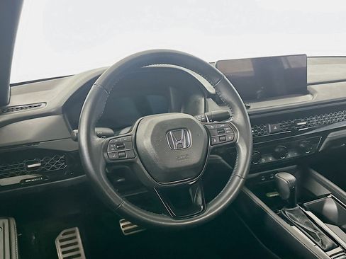 Used 2024 Honda Accord Sport image 17
