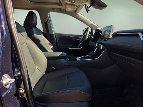 Used 2024 Toyota RAV4 XLE Premium image 12