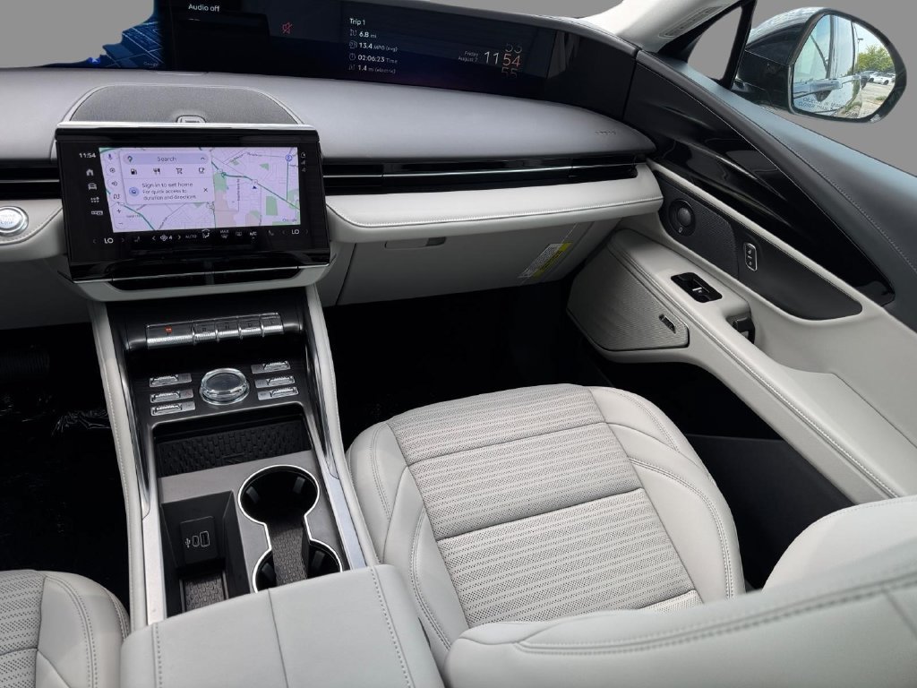 New 2026 Lincoln Nautilus Reserve AWD/4WD image 12