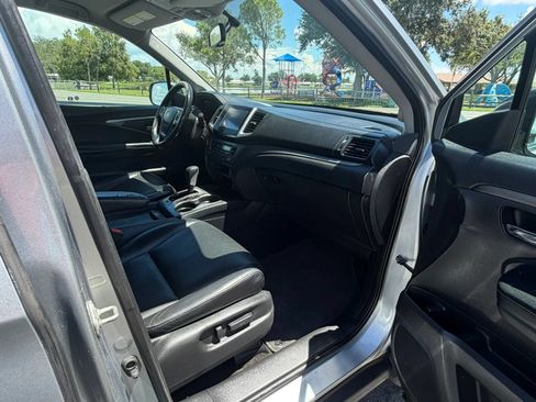 Used 2017 Honda Ridgeline RTL-T image 20