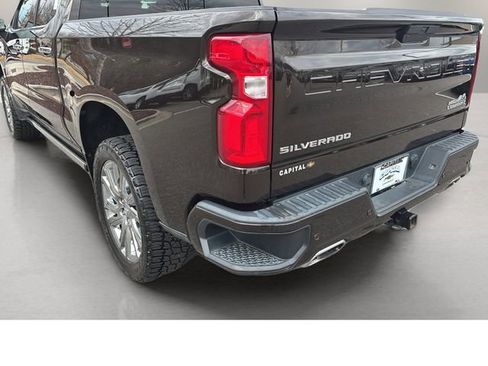 Used 2019 Chevrolet Silverado 1500 High Country w/ High Country Premium Package image 36