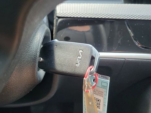 Used 2023 Kia Sportage LX FWD image 23