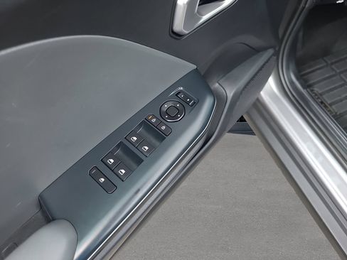Used 2025 Kia K4 FWD image 18