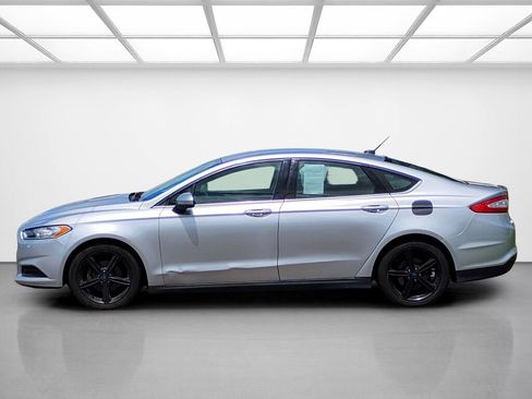 Used 2016 Ford Fusion S FWD image 2
