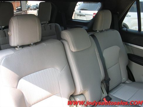Used 2018 Ford Explorer 4WD image 25