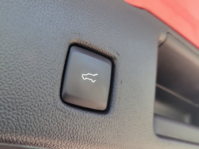 Used 2023 Ford Escape ST-Line w/ Tech Pack #1 FWD image 11
