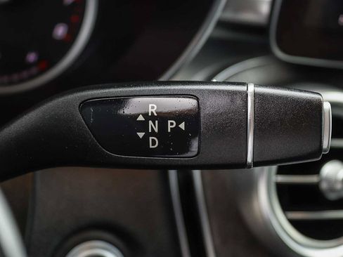 Used 2022 Mercedes-Benz GLC 300 image 19