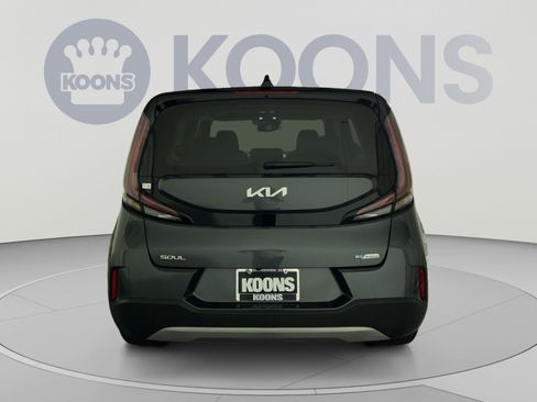 Used 2025 Kia Soul EX FWD image 5