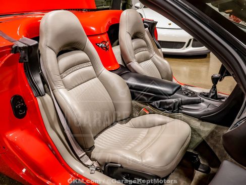 Used 1999 Chevrolet Corvette Convertible w/ Memory Pkg RWD image 79