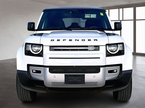 Used 2023 Land Rover Defender 110 S image 3