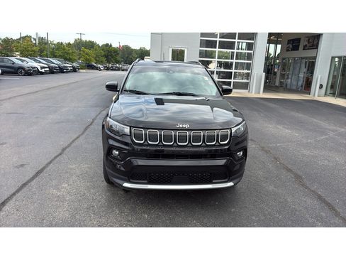 Used 2022 Jeep Compass Limited w/ Sun and Sound Group AWD/4WD image 2