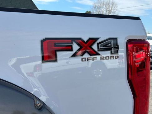 Used 2019 Ford F250 Lariat w/ Chrome Package image 14