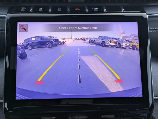 Certified 2022 Jeep Grand Cherokee Overland w/ Luxury Tech Group IV AWD/4WD image 23