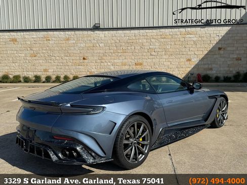 Used 2017 Aston Martin DB11 V12 image 4