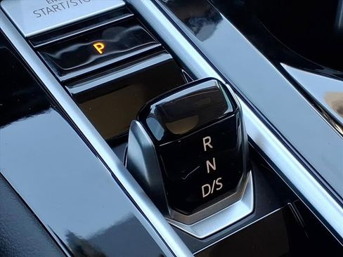 New 2026 Volkswagen Atlas SE FWD image 14
