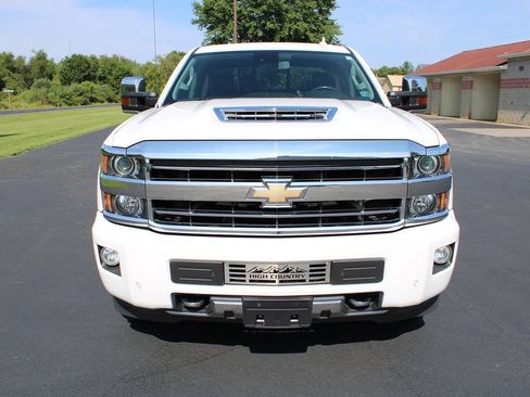 Used 2019 Chevrolet Silverado 3500 High Country w/ Duramax Plus Package AWD/4WD image 9