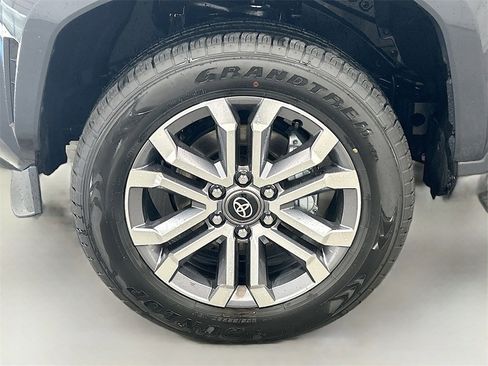 New 2026 Toyota 4Runner Limited image 30