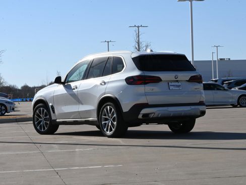 Certified 2025 BMW X5 xDrive40i w/ Premium Package image 3