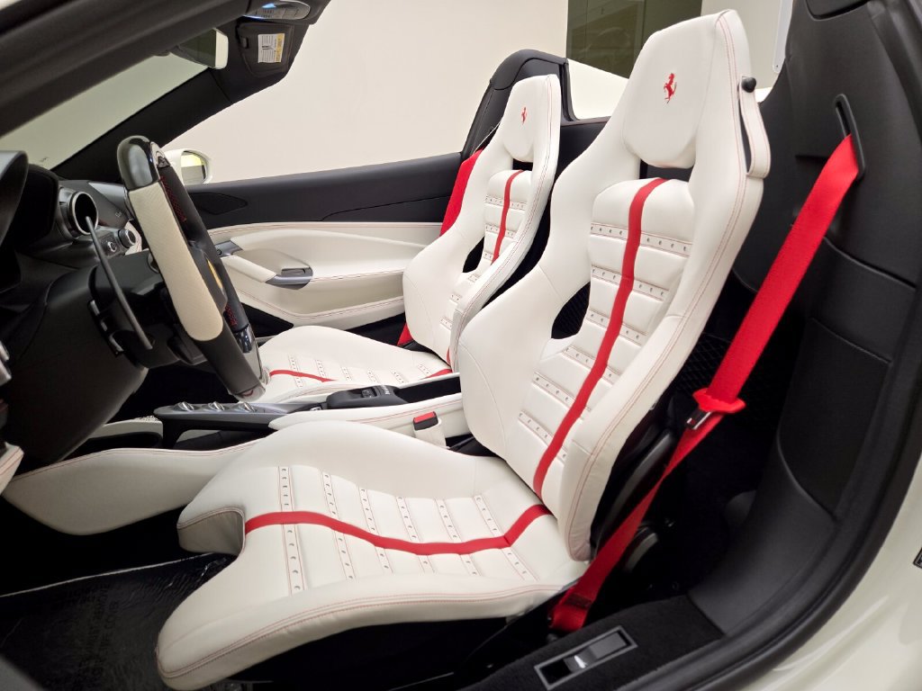 Used 2022 Ferrari F8 Tributo RWD image 19