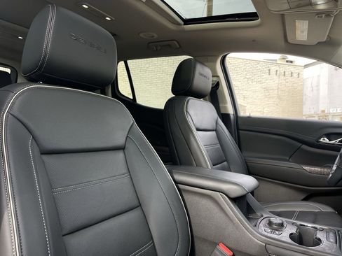 Used 2022 GMC Acadia Denali w/ Denali Ultimate Package image 28