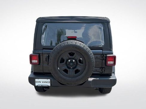 Used 2025 Jeep Wrangler Unlimited Sport AWD/4WD image 4