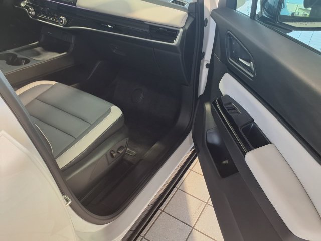 Used 2025 Honda Prologue Touring image 25