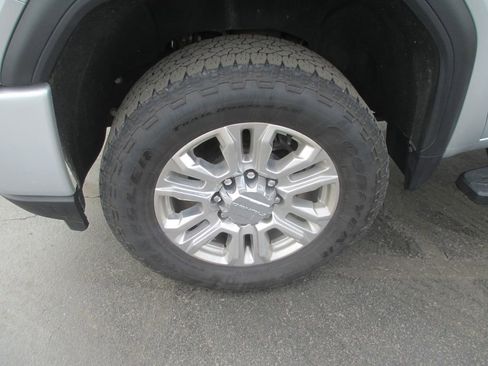 Used 2022 GMC Sierra 2500 Denali w/ Denali Ultimate Package image 17