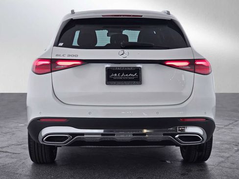 Used 2026 Mercedes-Benz GLC 300 image 4