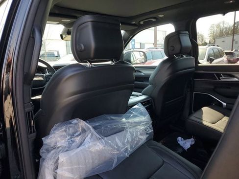 New 2026 Jeep Grand Wagoneer L Limited image 12