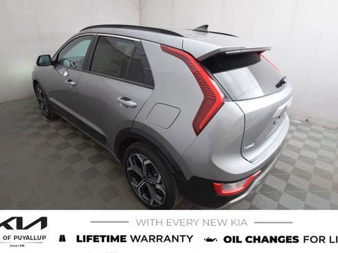 New 2025 Kia Niro EX Touring image 7
