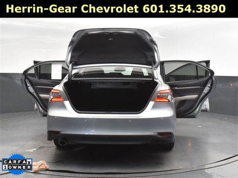 Used 2022 Toyota Camry XLE image 51