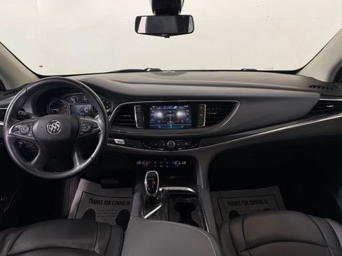 Used 2018 Buick Enclave Essence FWD image 25