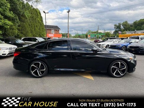 Used 2019 Honda Accord Sport image 11
