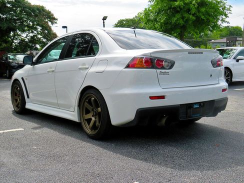 Used 2014 Mitsubishi Lancer Evolution MR image 9