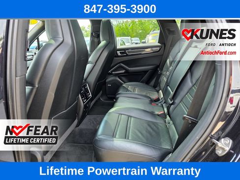 Used 2019 Porsche Cayenne S AWD/4WD image 19