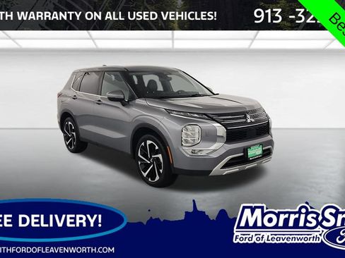 Used 2023 Mitsubishi Outlander SE AWD/4WD image 1