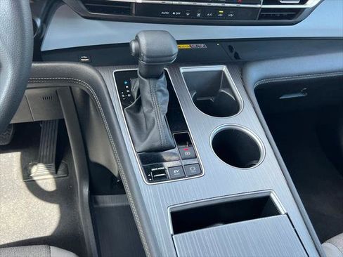 Certified 2025 Toyota Sienna LE FWD image 21