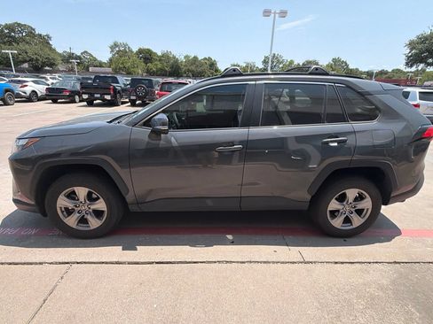 Used 2024 Toyota RAV4 XLE w/ Convenience Package FWD image 4