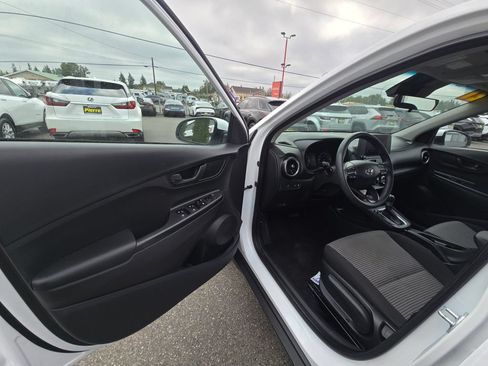 Used 2023 Hyundai Kona SE AWD/4WD image 22