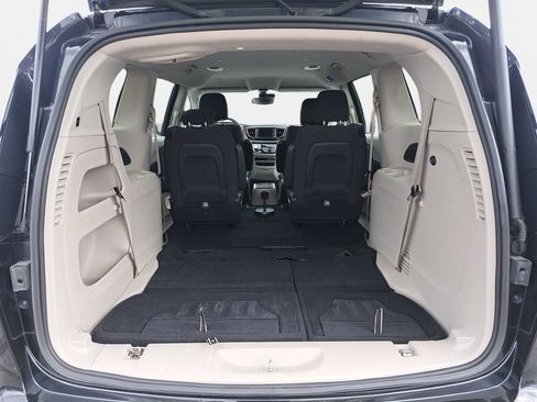 Certified 2023 Chrysler Voyager LX FWD image 15
