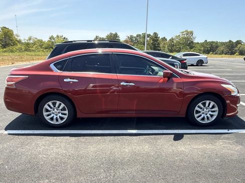 Used 2014 Nissan Altima 2.5 S FWD image 8