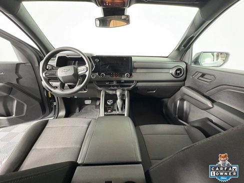 Used 2023 Chevrolet Colorado Trail Boss w/ Technology Package AWD/4WD image 4