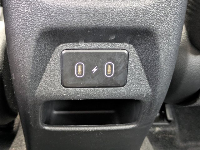 Used 2025 Hyundai Venue SEL FWD image 15