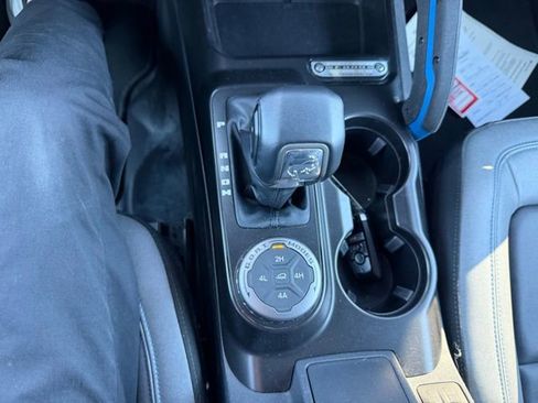 Used 2022 Ford Bronco Black Diamond image 17