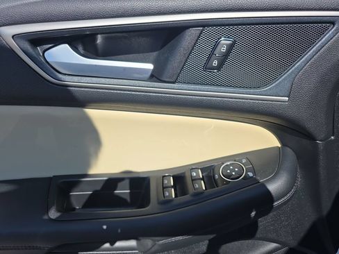 Certified 2024 Ford Edge SEL w/ Convenience Package AWD/4WD image 16