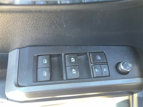 Used 2018 Toyota Tacoma TRD Sport image 25