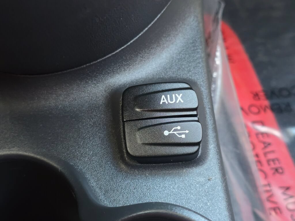 Used 2015 FIAT 500 Pop FWD image 29