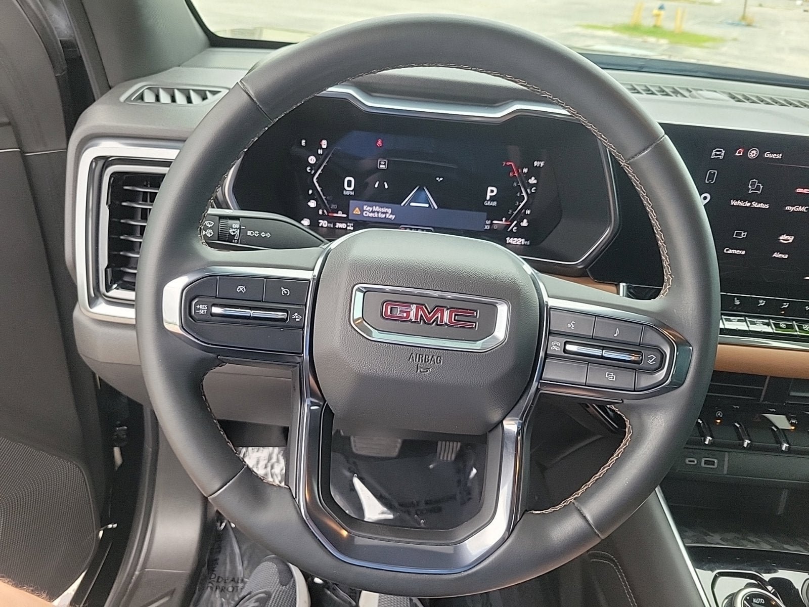 Used 2024 GMC Canyon AT4 w/ Technology Package AWD/4WD image 23