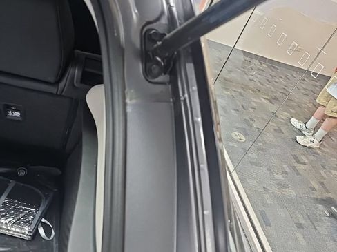 Used 2023 Honda HR-V EX-L image 17
