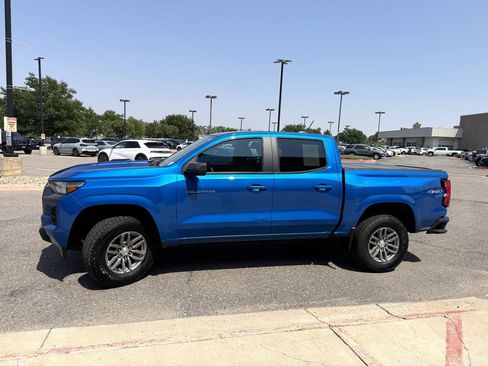 Used 2023 Chevrolet Colorado LT AWD/4WD image 6